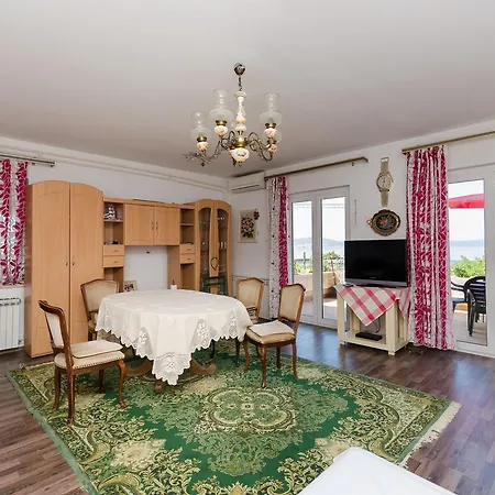 Διαμέρισμα And Luka *