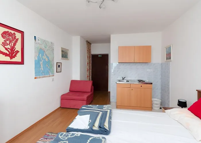 Apartament And Luka *