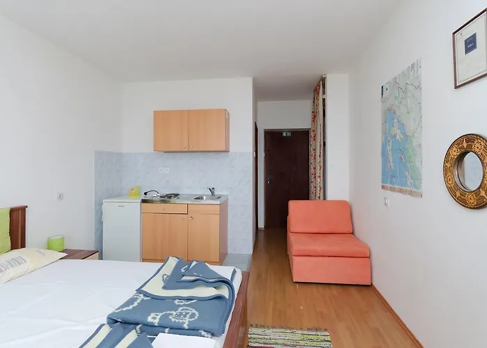 Apartament And Luka *